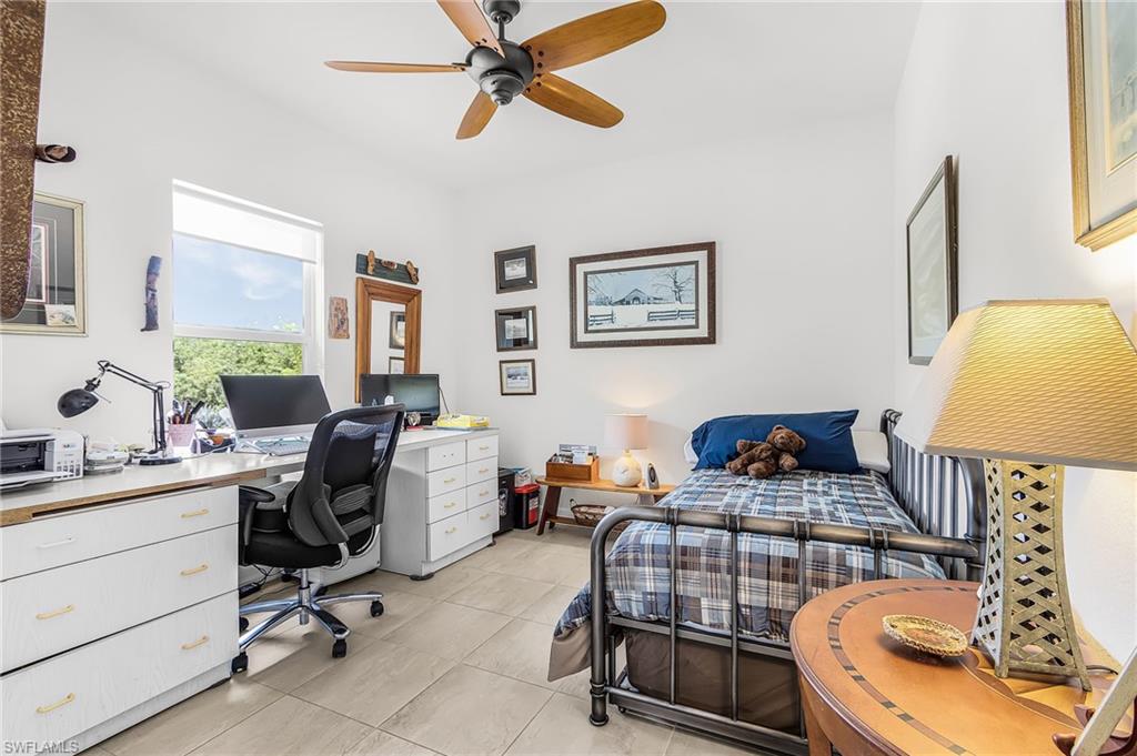 ISLAND ACRES - Residential