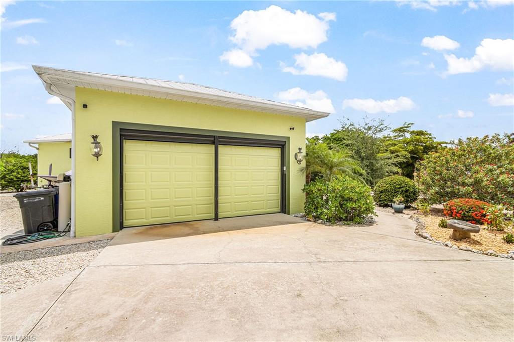 ISLAND ACRES - Residential