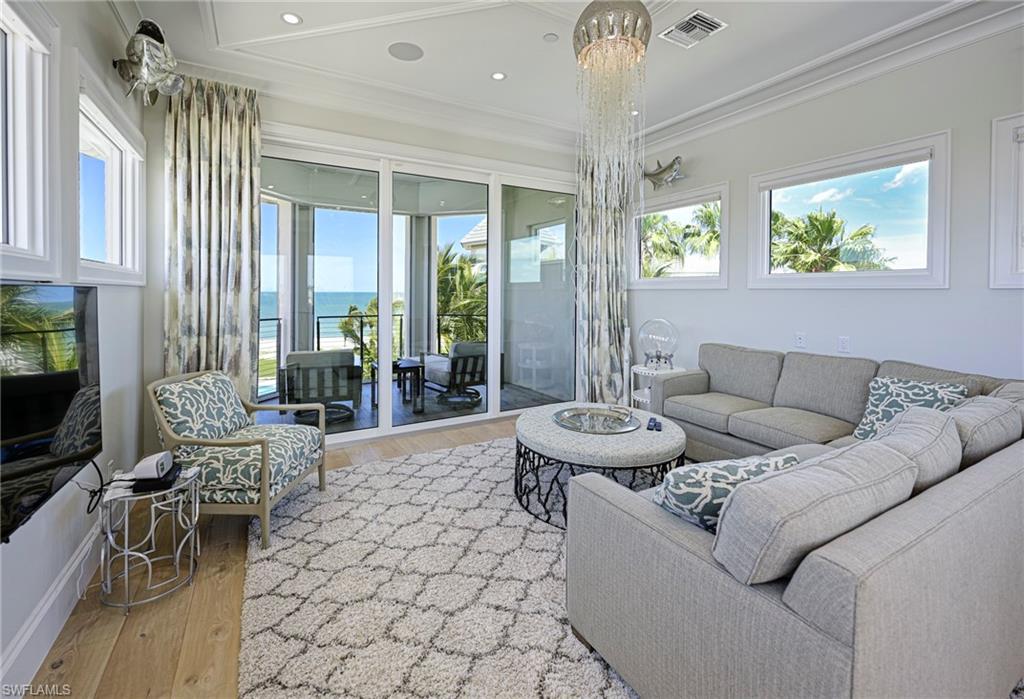 BAREFOOT BEACH - Residential