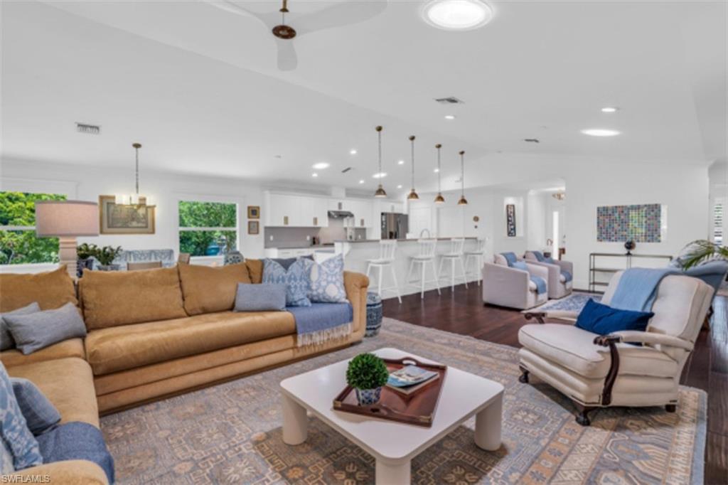 WILLOUGHBY ACRES - Residential