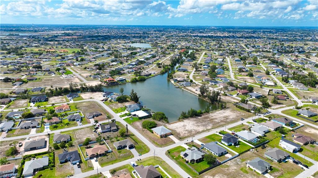 CAPE CORAL - Land