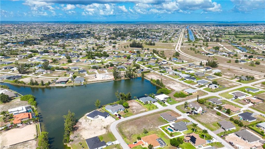 CAPE CORAL - Land