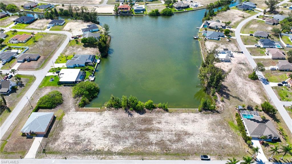 CAPE CORAL - Land
