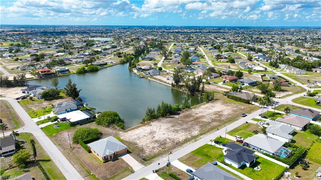 CAPE CORAL - Land