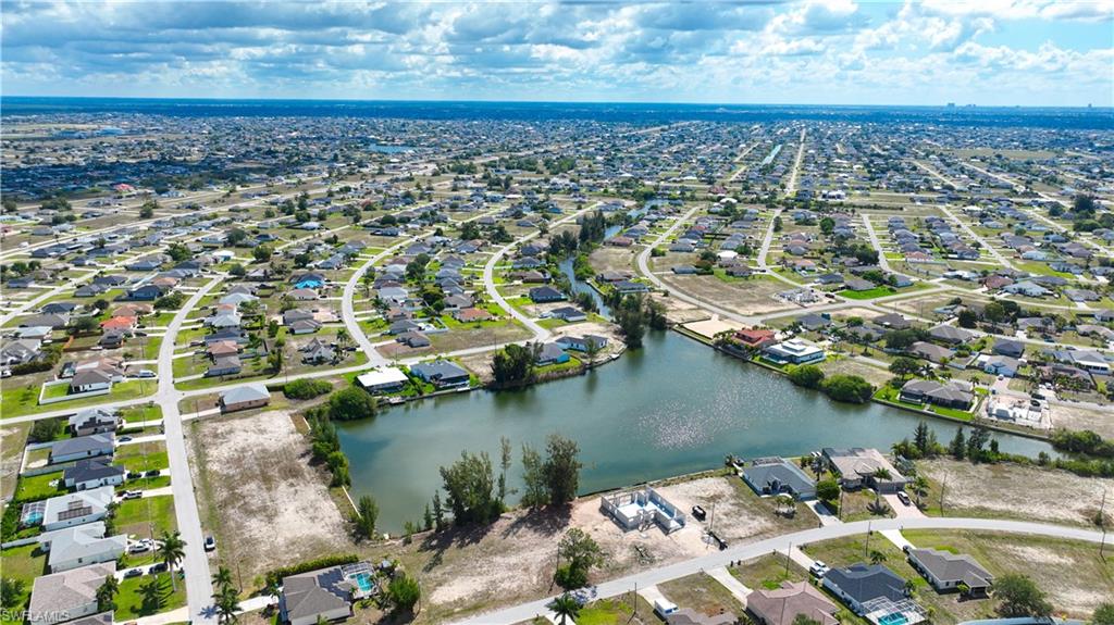 CAPE CORAL - Land