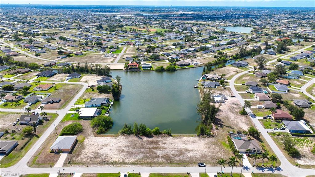 CAPE CORAL - Land