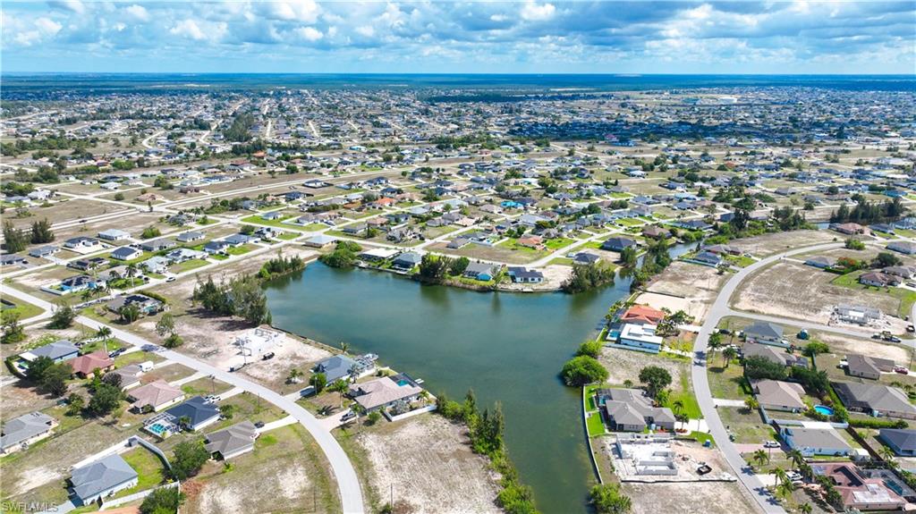 CAPE CORAL - Land