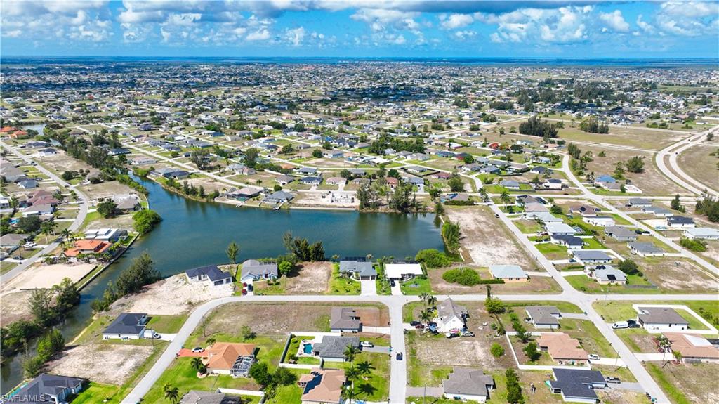 CAPE CORAL - Land