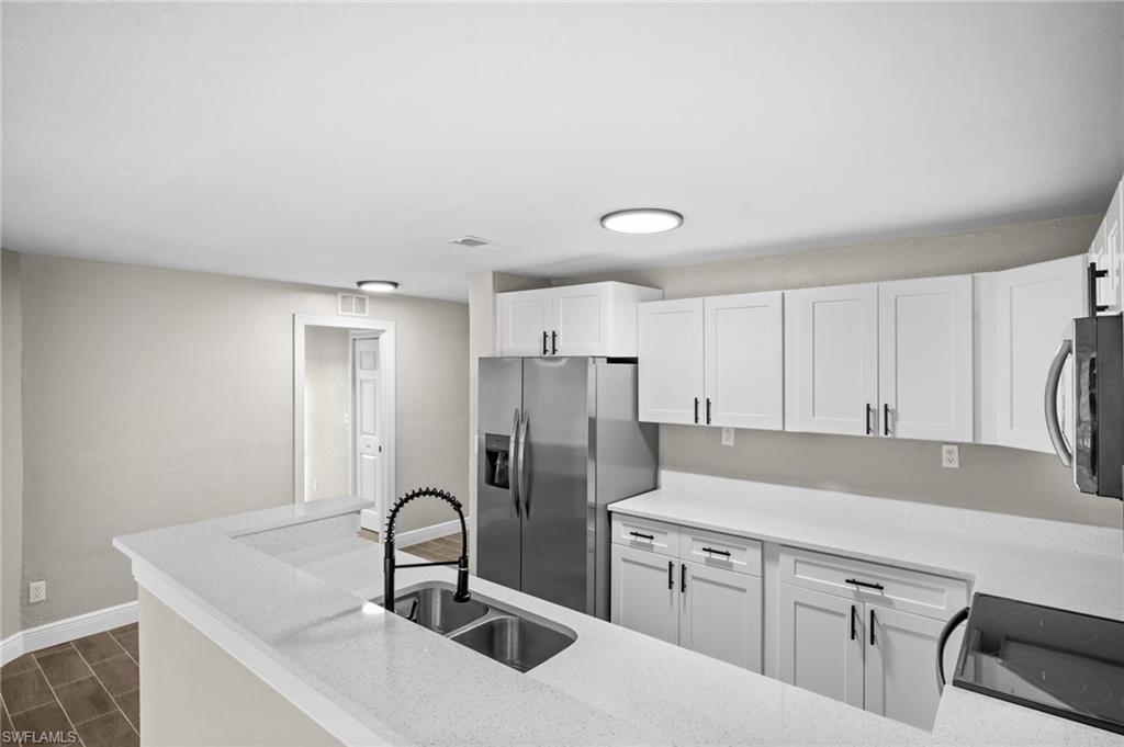 LEHIGH ESTATES - Residential Income