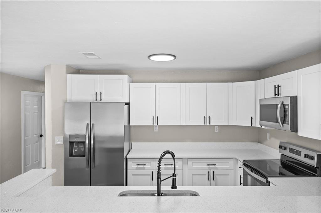LEHIGH ESTATES - Residential Income