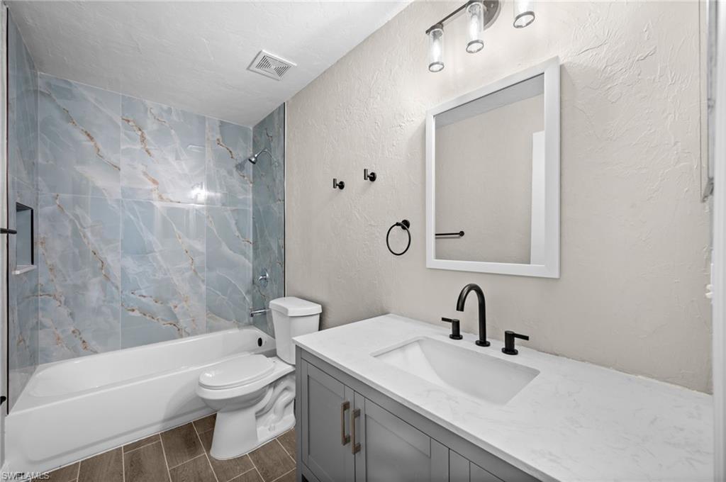 LEHIGH ESTATES - Residential Income