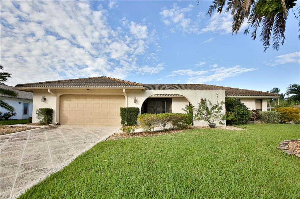 This home is located in the sought-after Whiskey Creek Club Estates. Spacious western exposure pool home on an oversized corner lot. Nice, quiet, family-friendly neighborhood, very low traffic area. This home has four bedrooms and three full baths. It also includes two separate living areas and a formal dining room. The kitchen has a pass through window to the large lanai and pool area, which is great for entertaining and will have plenty of sun from the western exposure.  You can enjoy the sunsets right from your back lanai. Tile roof replaced in 2005, mature landscaping, sprinkler system and much more. The Par 3 Whiskey Creek Country Club is just minutes from your front door. This home is centrally located and minutes away from beaches, shopping, dining, hospital, theaters and schools. Original owner! Call for your private showing today.Motivated Seller.***VIRTUAL TOUR ATTACHED***