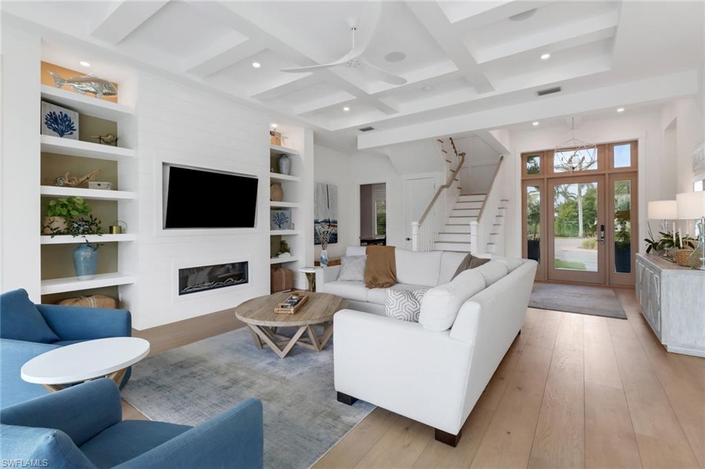 ROYAL HARBOR - Residential