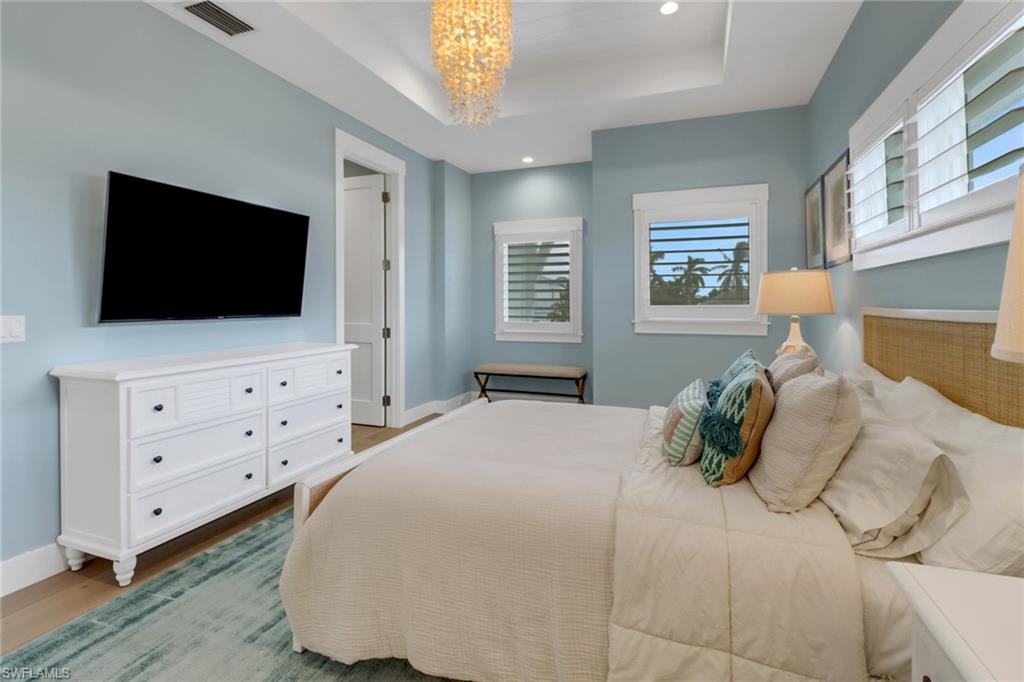 ROYAL HARBOR - Residential