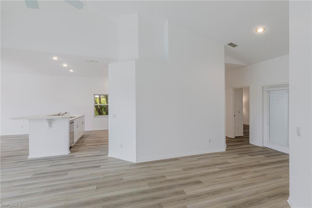 FALCONS GLEN - Residential