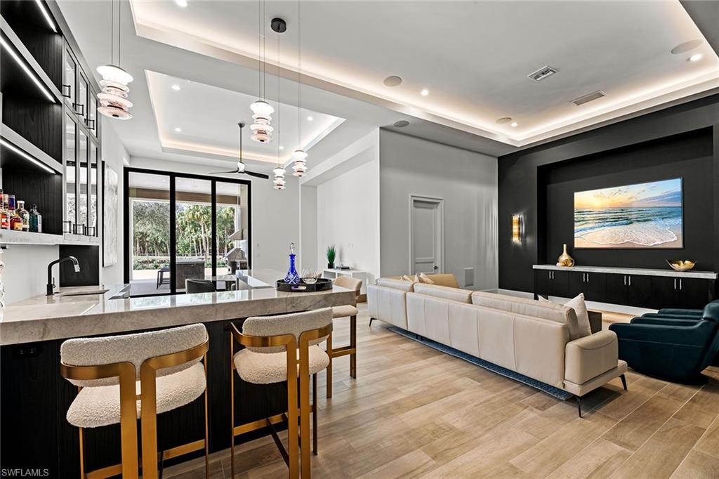 QUAIL WEST - Residential
