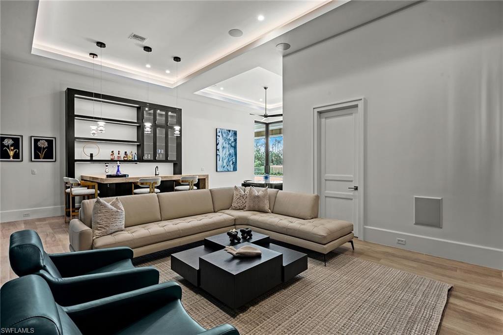 QUAIL WEST - Residential