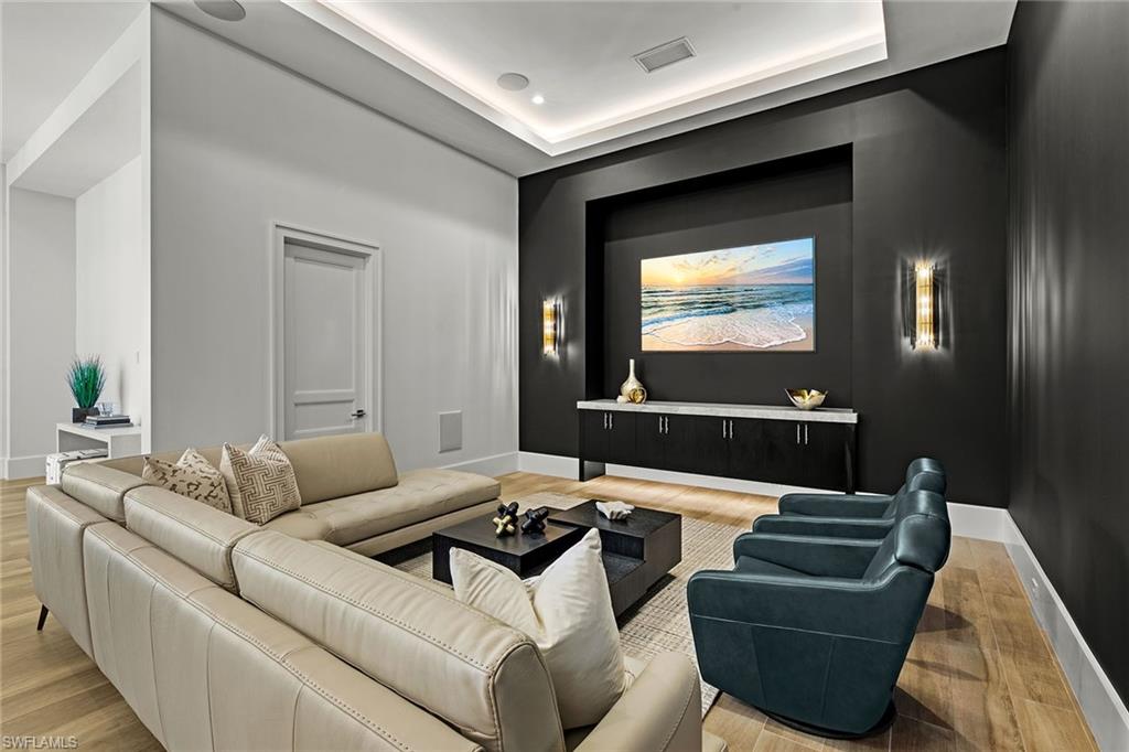 QUAIL WEST - Residential