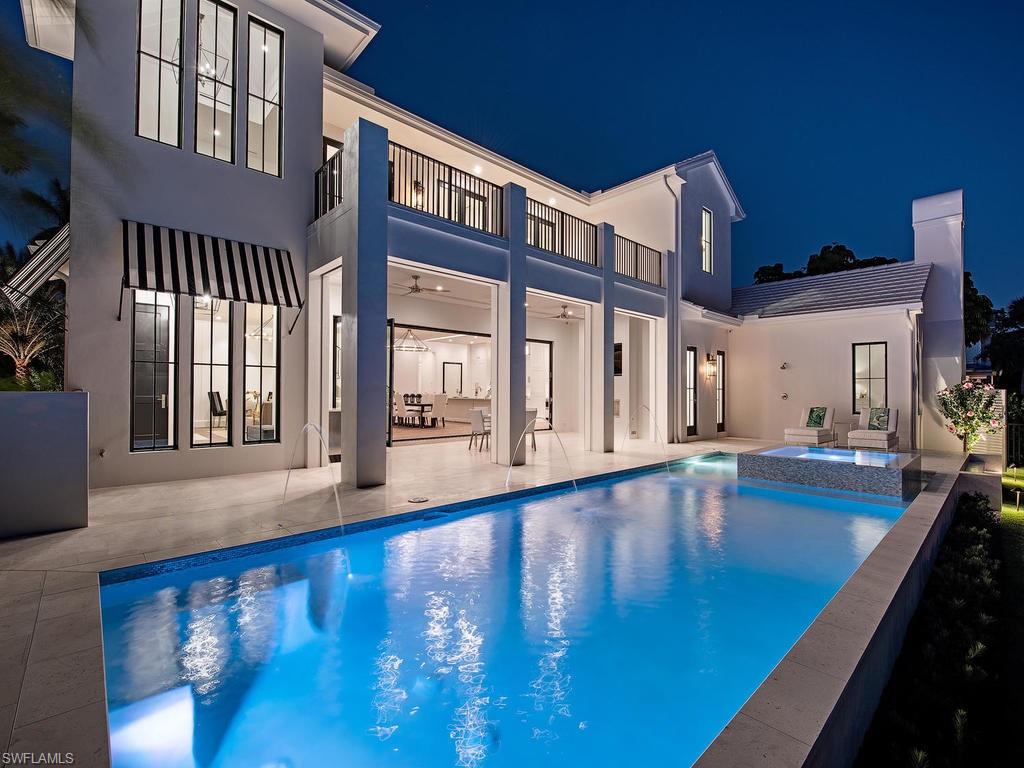 MOORINGS - Residential