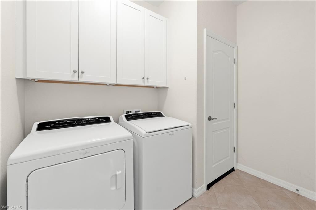 PROMENADE WEST - Residential