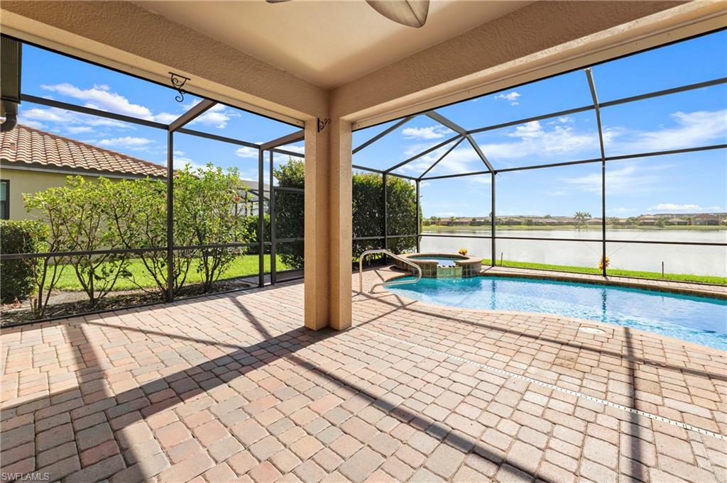 PROMENADE WEST - Residential