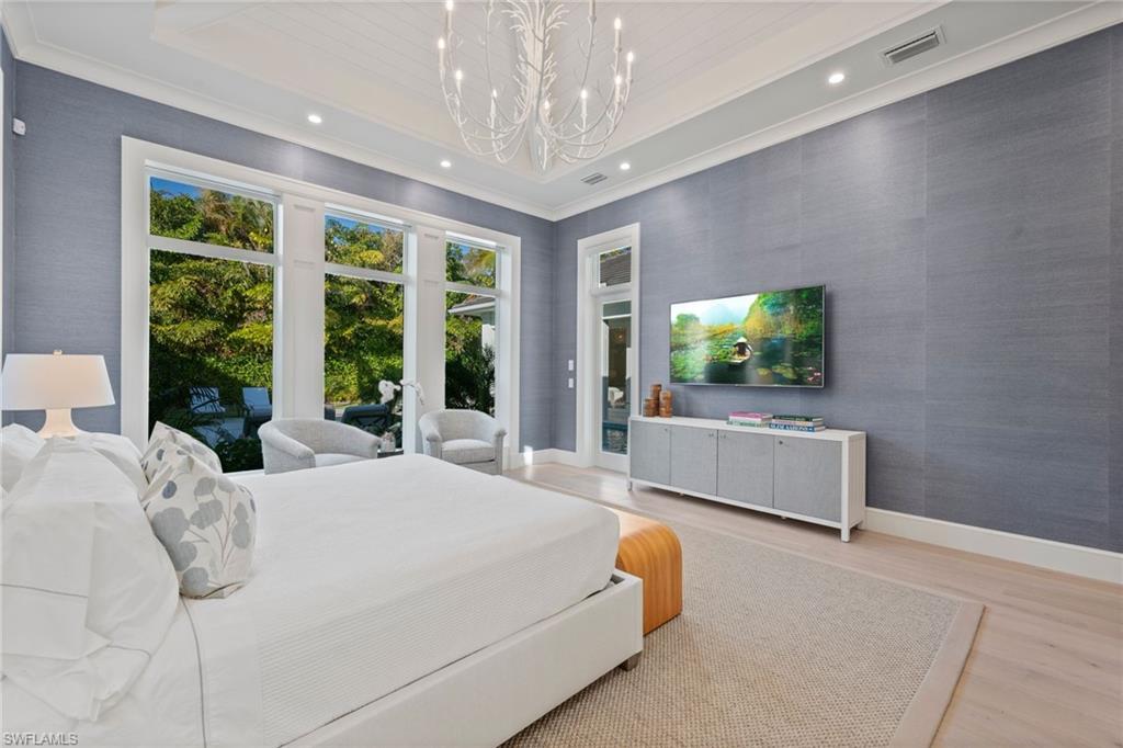 MOORINGS - Residential