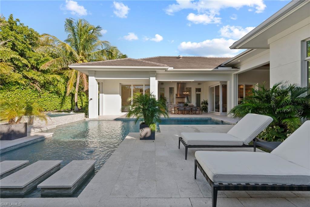 MOORINGS - Residential