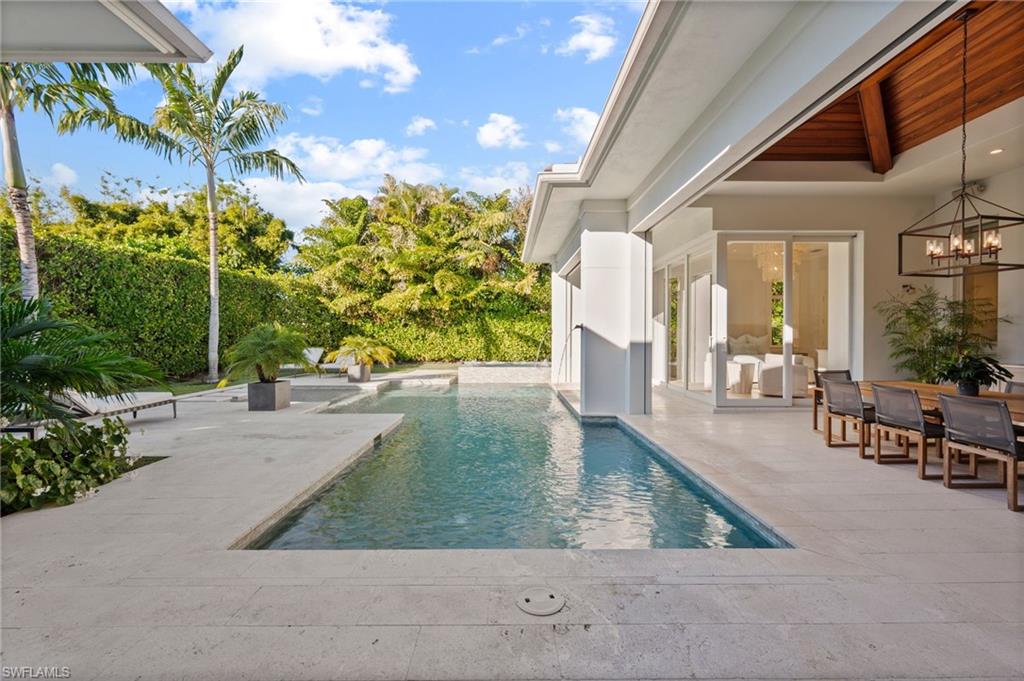 MOORINGS - Residential