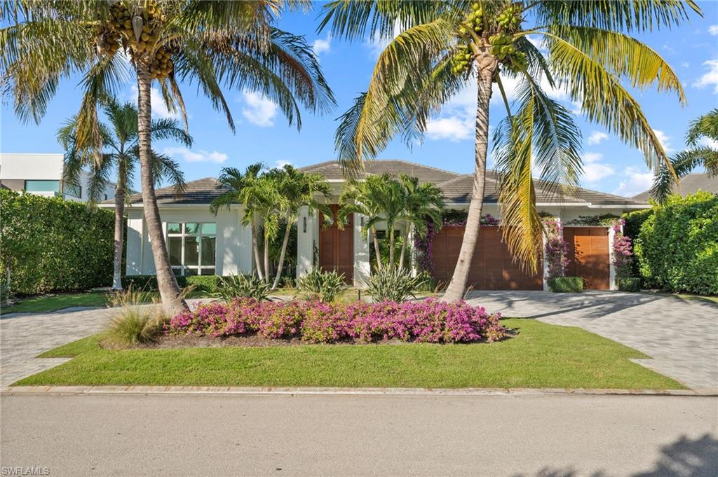MOORINGS - Residential