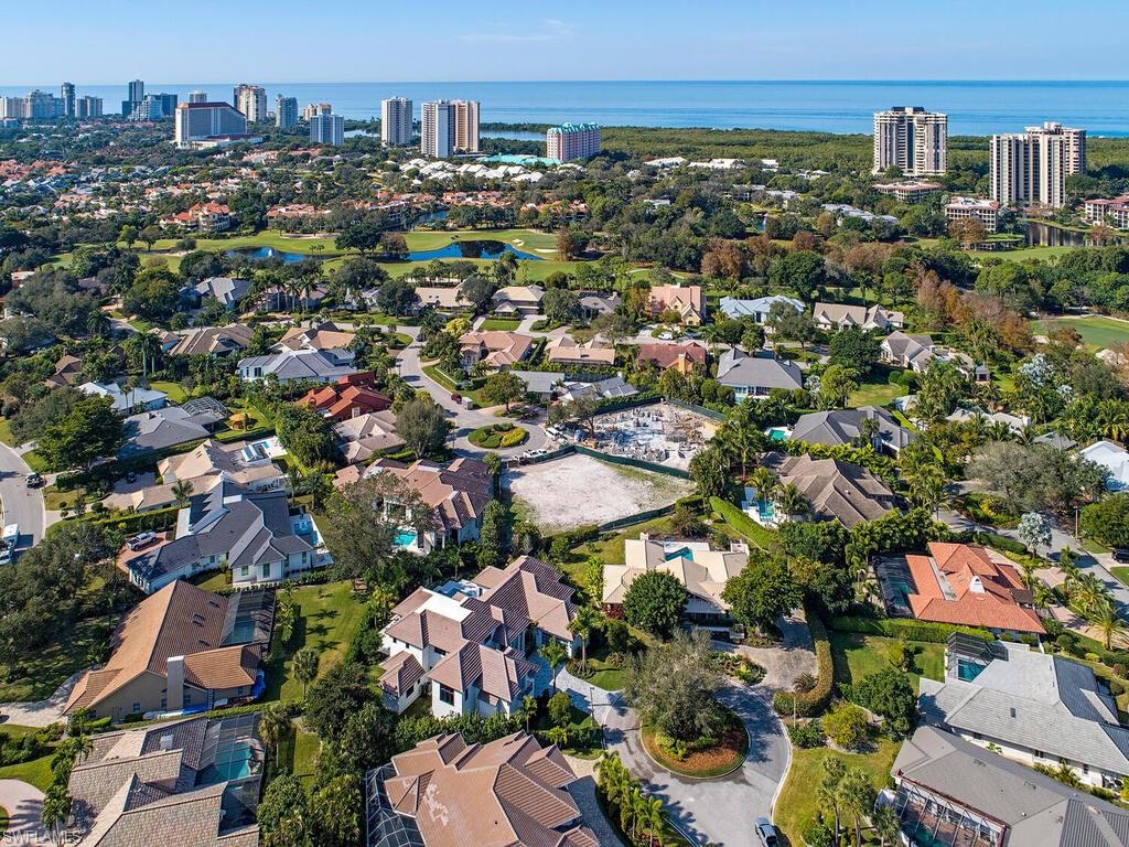 PELICAN BAY WOODS - Residential