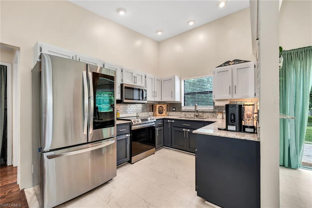 GOLDEN GATE ESTATES - Residential