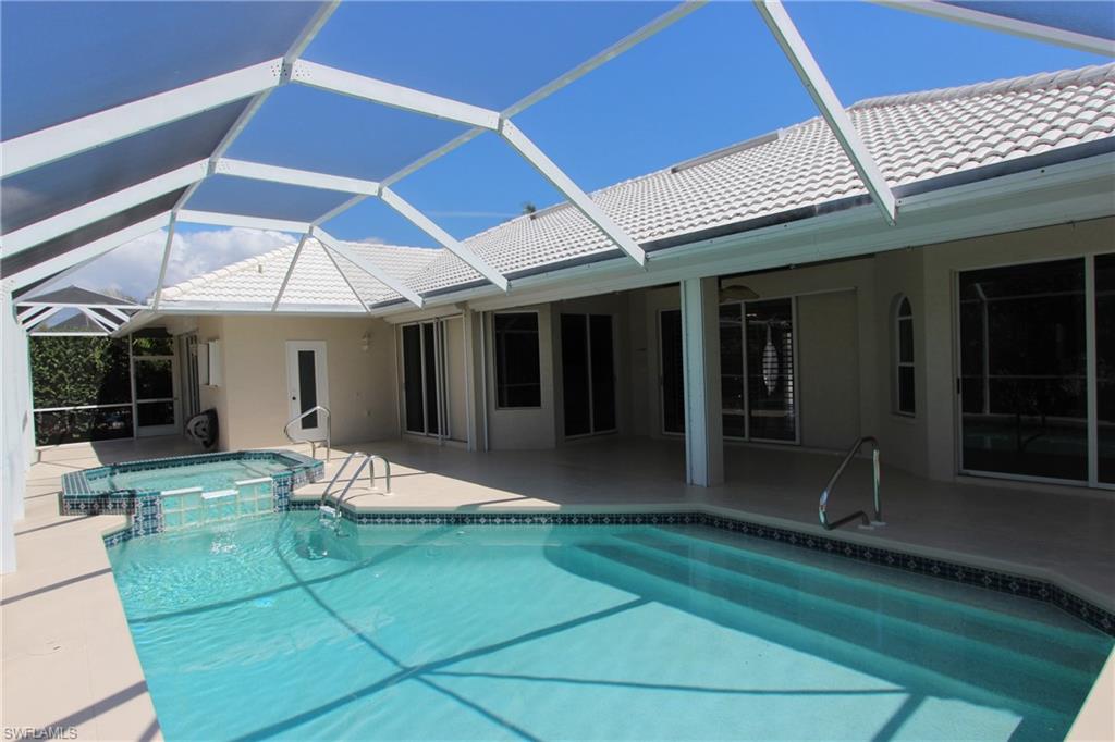 MARCO BEACH - Residential