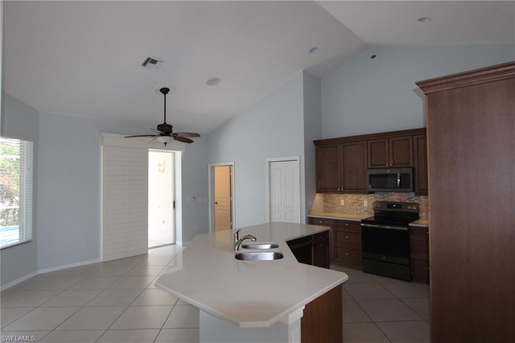 MARCO BEACH - Residential