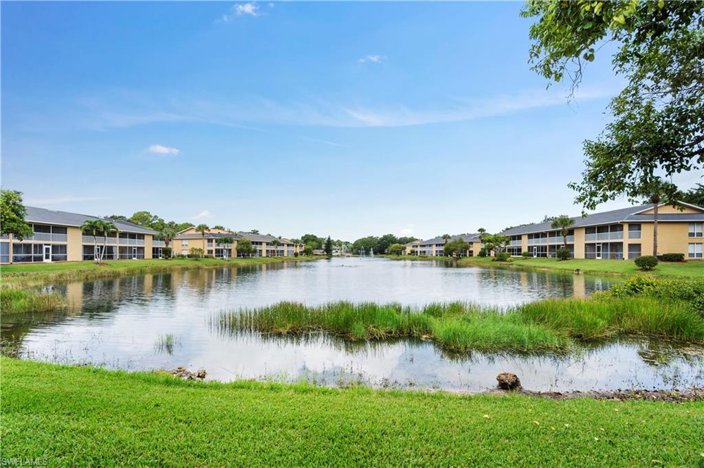 ABBEY ON THE LAKE - Residential