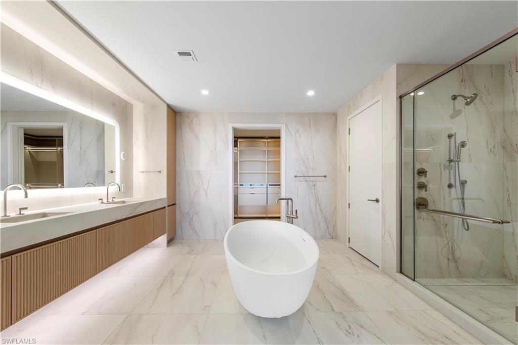 THE RITZ-CARLTON RESIDENCES ESTERO BAY - Residential