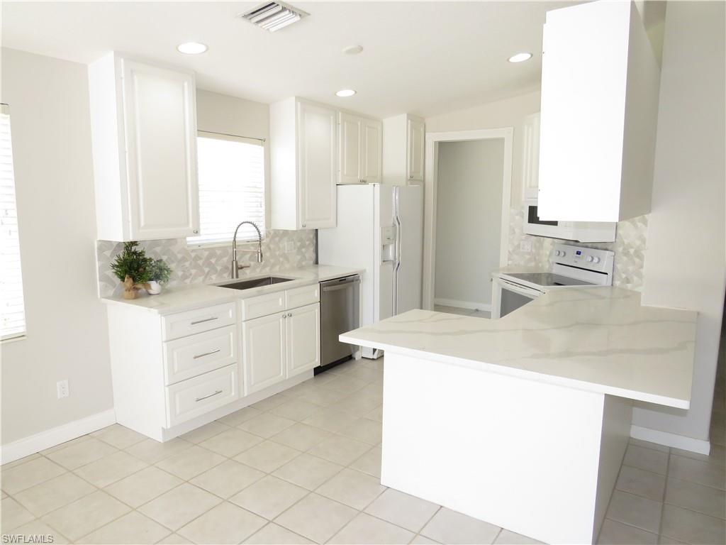 VILLAGE WALK - Residential Lease