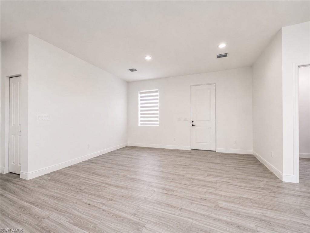 PORT LABELLE - Residential Lease