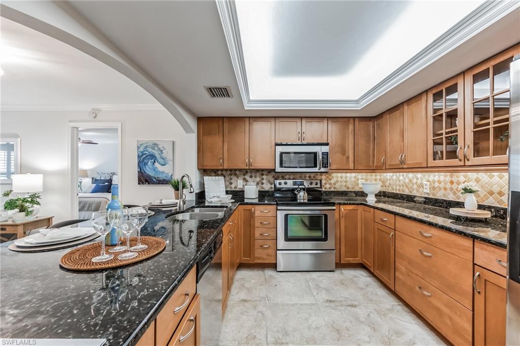 ST SIMONE - Residential Lease