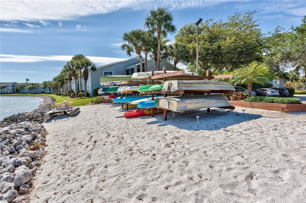 LAKESIDE CARRIAGE HOMES - Residential Lease