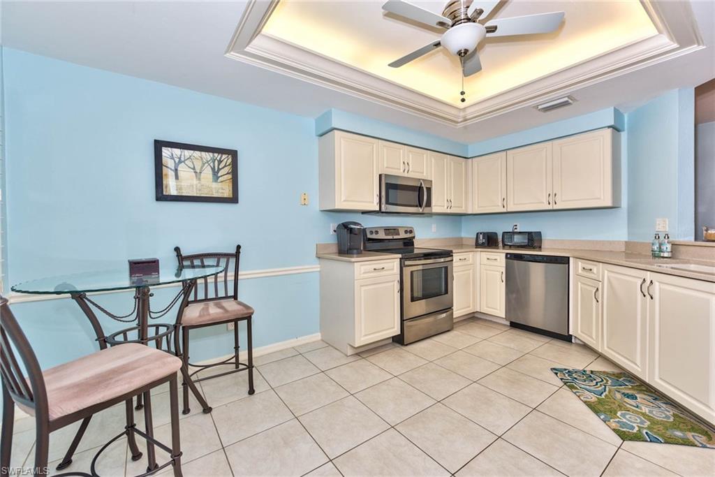 LAKESIDE CARRIAGE HOMES - Residential Lease