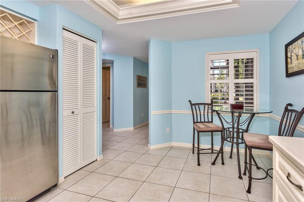LAKESIDE CARRIAGE HOMES - Residential Lease