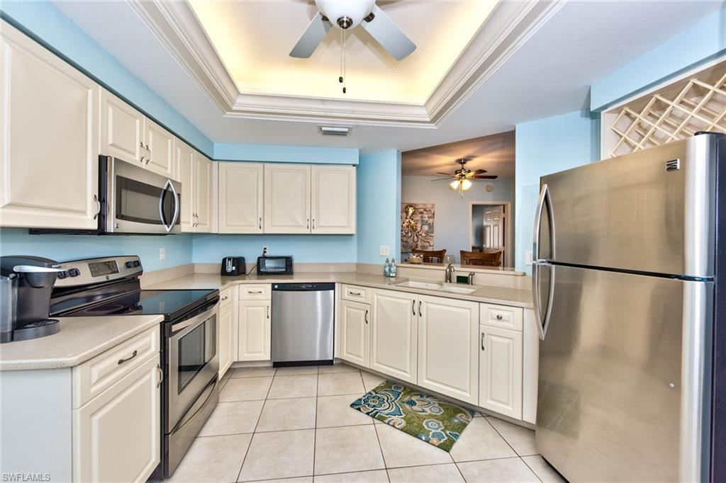 LAKESIDE CARRIAGE HOMES - Residential Lease
