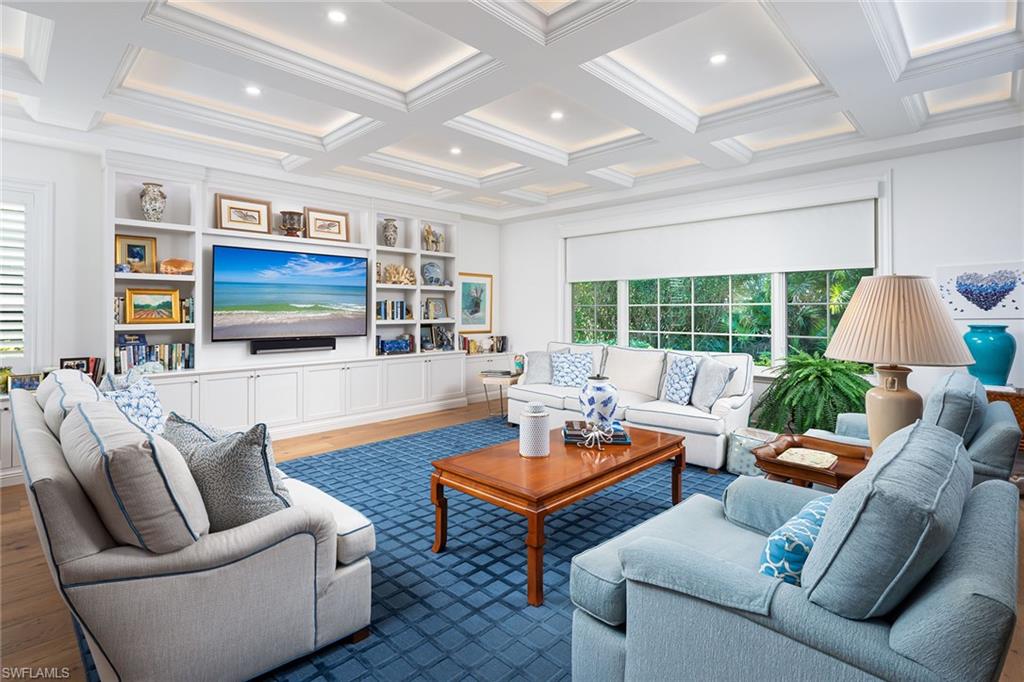BARRINGTON AT PELICAN BAY - Residential