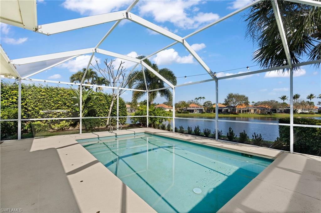 ISLAND WALK - Residential