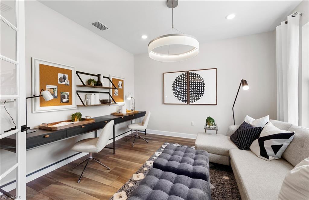 NORTHRIDGE - Residential