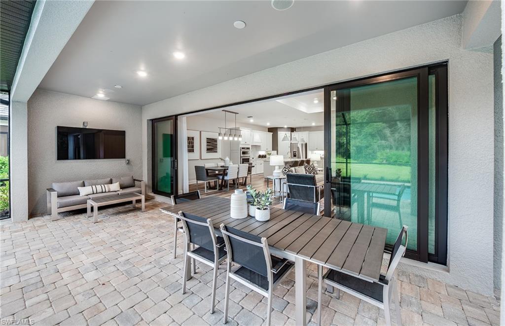 NORTHRIDGE - Residential