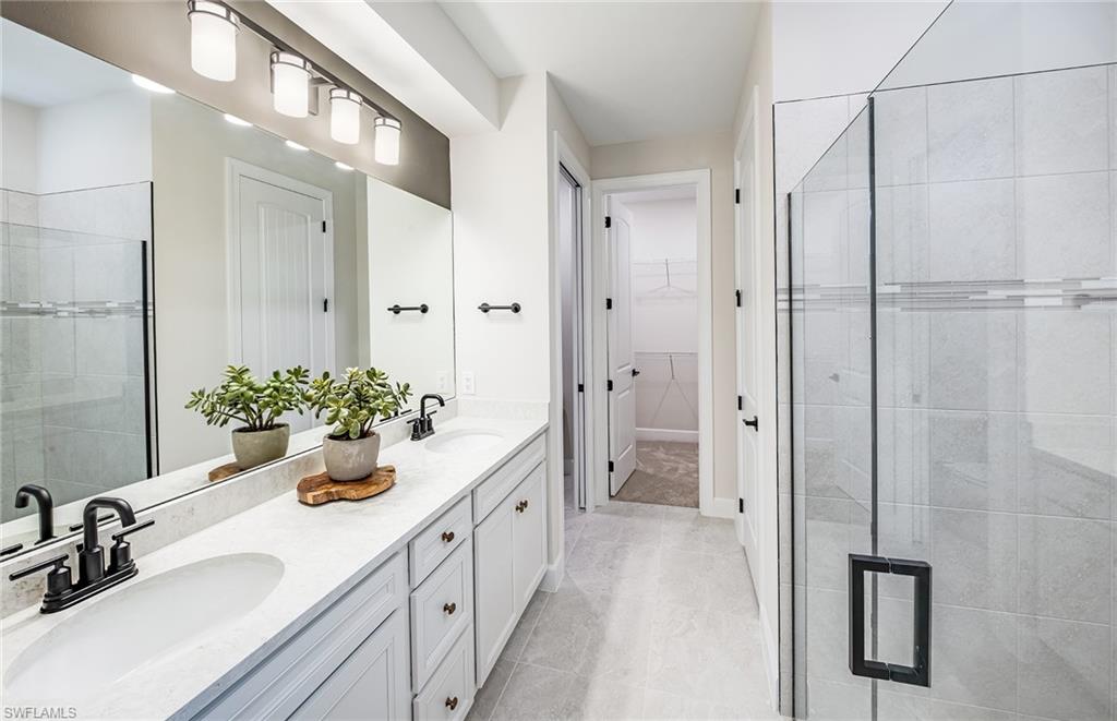 NORTHRIDGE - Residential