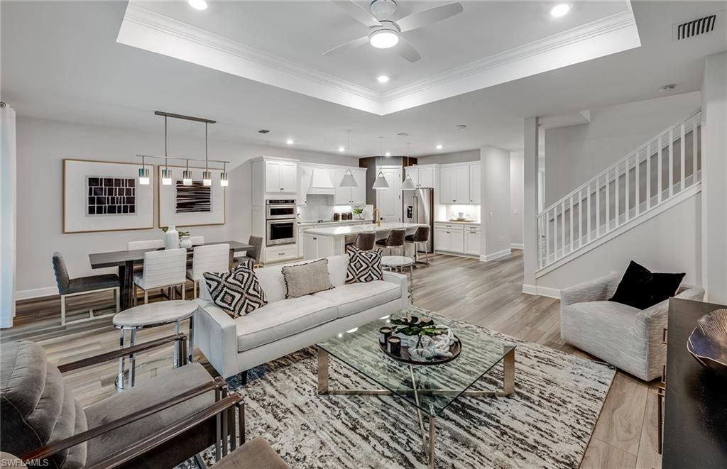 NORTHRIDGE - Residential