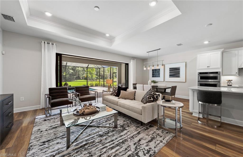 NORTHRIDGE - Residential