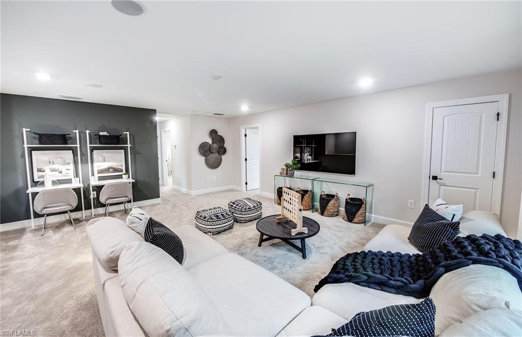 NORTHRIDGE - Residential